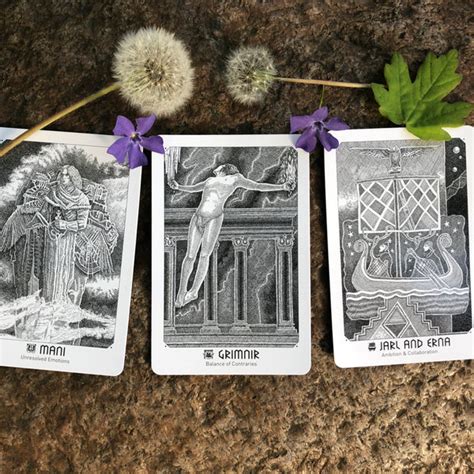 Divination cards featuring yggdrasil